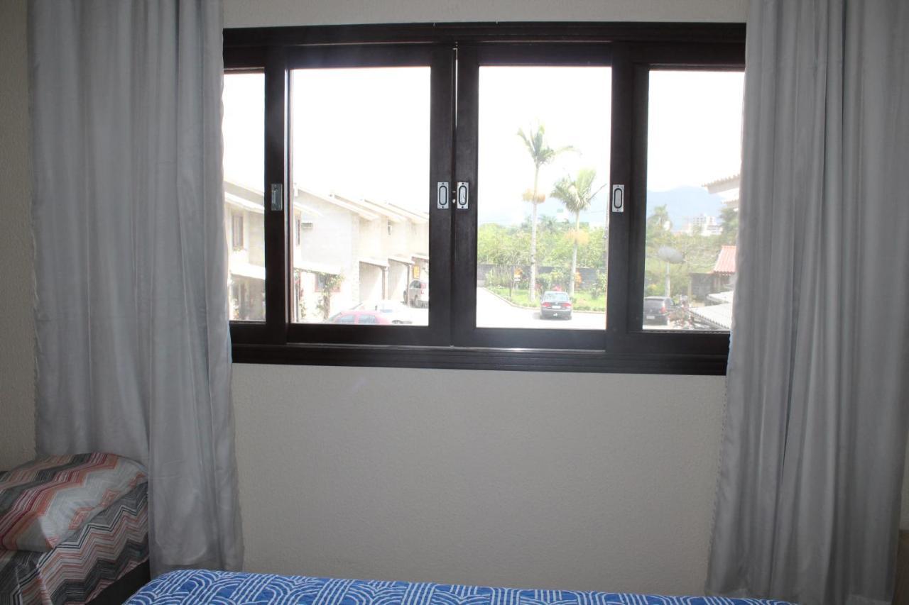 Residencial Hannah - Casa 6 - Porto Belo Sc - Bairro Pereque Exterior photo